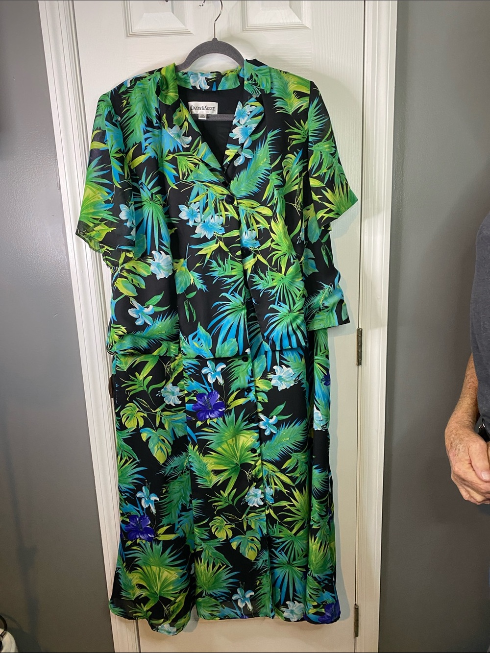 Danny & Nicole Black Floral Tropical Midi Dress with Green & Blue Leaves Size 18